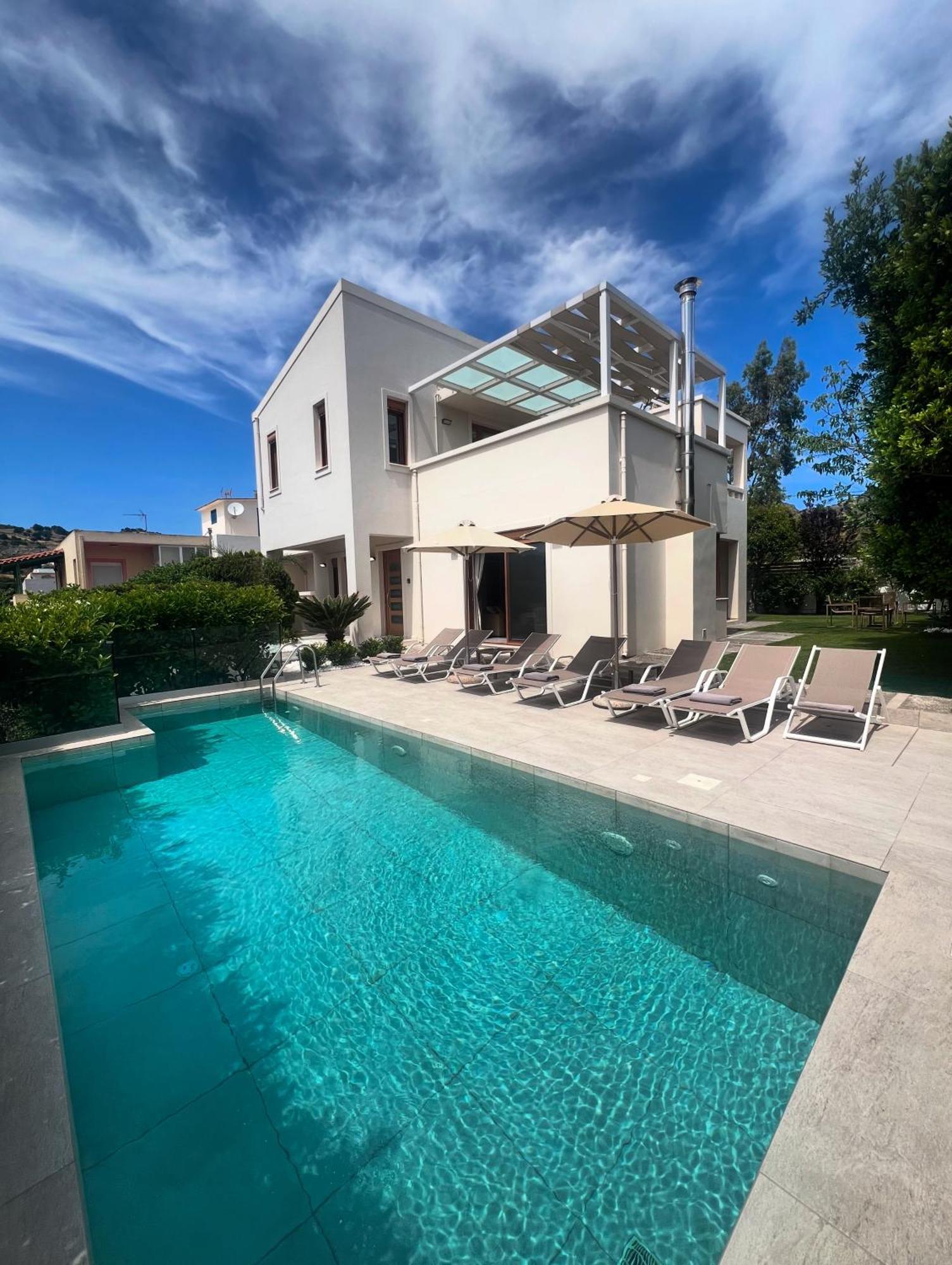Villa Elesia Koxare Bagian luar foto